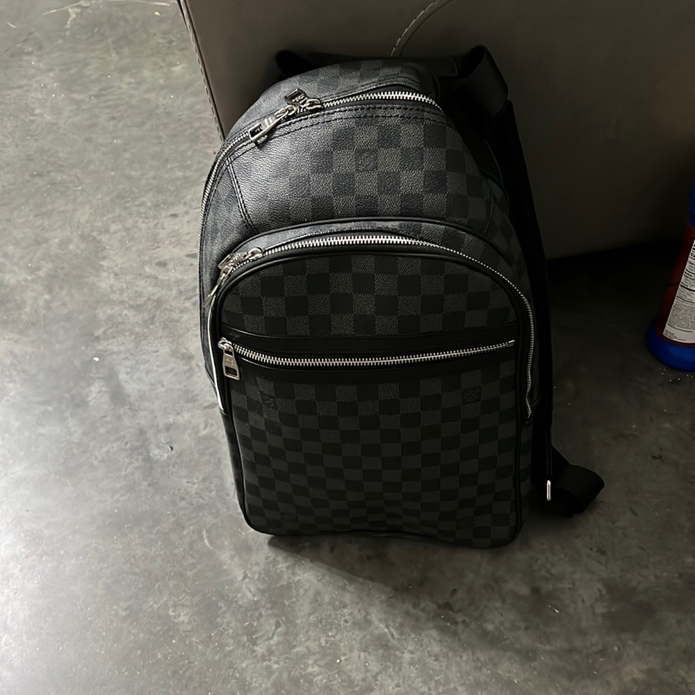 Backpack barely used